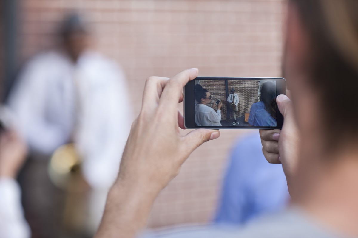 se former à l'utilisation du smartphone pour produire des vidéos, tournage montage avec capcut et publication